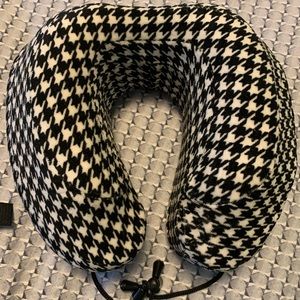 Cabeau travel neck pillow